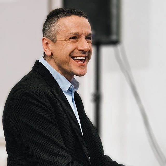 Welcome back Insta, here I am again. 😊
#petersarik #sarikpeter #sarikpeterpiano #petersariktrio #sarikpetertrio ift.tt/333DlHw