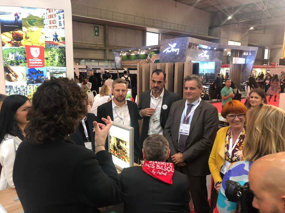 MichelDurrieu's tweet photo. @AmelieDechenais @BordeauxMeeting @IBTMevents @laciteduvin @GHBordeaux @Bordeaux_Events @LaCoorniche @sudouest @oliveocc @MeeTandTRaVeL @CLUSTER_MICE @europeancities @ICCAWorld Un plaisir de pouvoir regrouper nos acteurs du MICE @NA_Tourisme : #Bordeaux #BiarritzPaysBasque #BayonnePaysBasque #PoitiersFuturoscope #PauPyrenees sur un espace #CRTNA et accueillir Jean-Michel Casa Ambassadeur de France (avec foulard!) pour un échange informel. @atout_france https://t.co/9rSXr9YKeb