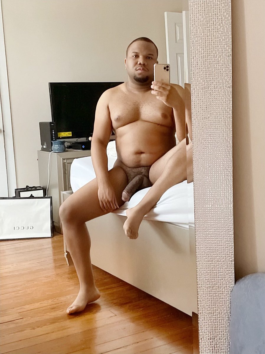 Young_Castro1's tweet photo. RISE and SHINE, get that money GRIND. And don't forget to look in the mirror and remind yourself, IM HELLA FINE. https://t.co/M3jJS8Ik7F