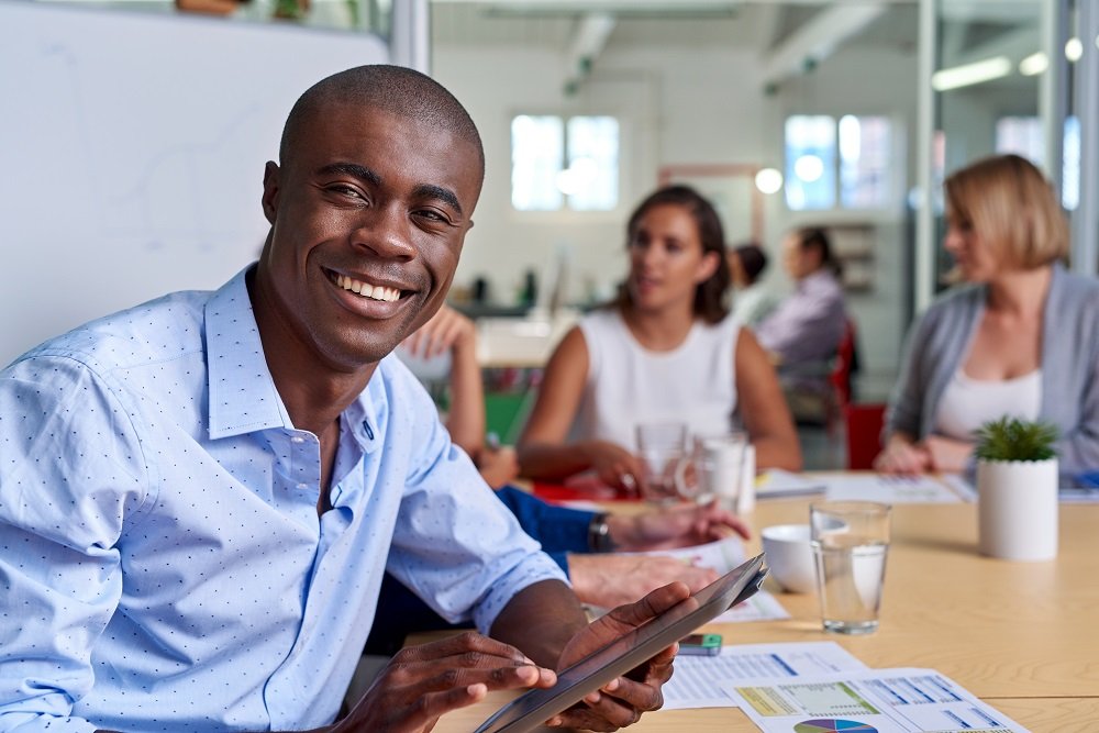 Entreprises, institutions et incubateurs voulant être contributeur de contenu de haut niveau, atteindre et réseauter avec un public actif au Niger, en Afrique et à l’international.
Devenez Partenaires du Forum #ASTOUR19 sur:
👉bit.ly/ASTOUR-Devenir…  

#InitiativeForAfrica