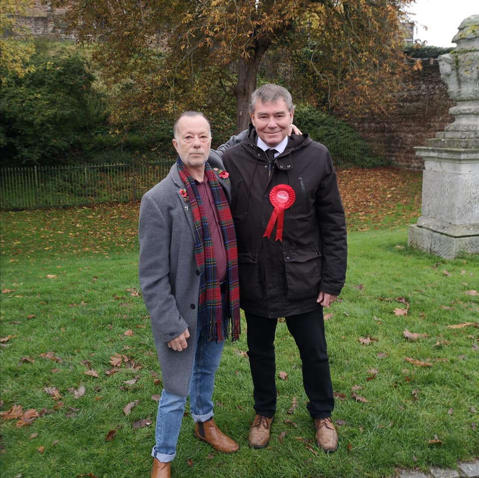 Andrew4Tamworth's tweet photo. Good to campaign #labourdoorstep at w/end with @WMLabour candidates @chrisdbain and @gordimoore1! Wishing them both well for December 12 in #GE19 and Mercian ward by-election and encouraging all our fabulous @TamworthLAB supporters from #GE17 to give maximum help in next 3 weeks https://t.co/1Nufpa8QiT