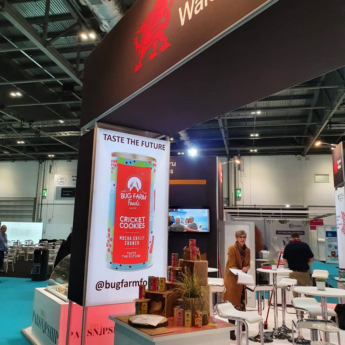 bugfarmfoods's tweet photo. A big shout-out to all of the #Welsh food producers here at #FoodMattersLive2019. We are proud to be representing our beautiful country in the #Wales area. #tastethefuture #cookbakecreate #cricketcookies #buffalobiscuits #VEXoprotein #VEXo
#protein #entomophagy #tastethefuture https://t.co/GywXOpqRkT