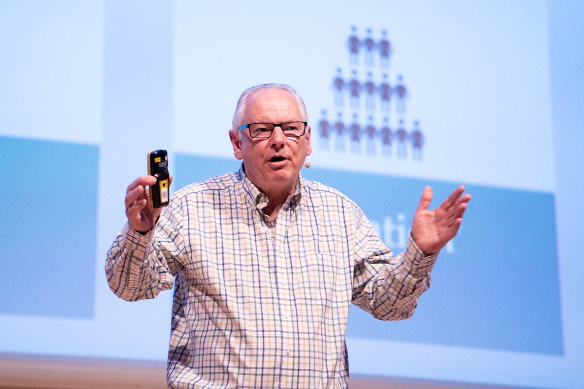govdesignconf's tweet photo. It was a real treat to hear former UK Minister Francis Maude talk about how the website https://t.co/bzEbT1rqSK came to be #govdesign #govdesignconf #GDS @GDSTeam https://t.co/tEA6dvCHr4