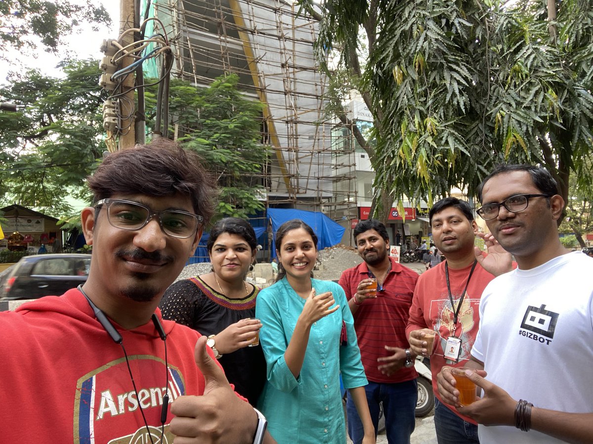 viveku's tweet photo. Today was indeed special, for the first time I actually celebrated #InternationalMensDay  and Ladies of Gizbot were kind enough to throw us a tea-sandwich party @AbhinayaPrabhu @sharmishte 🙏 https://t.co/E9Ev8Qvlep