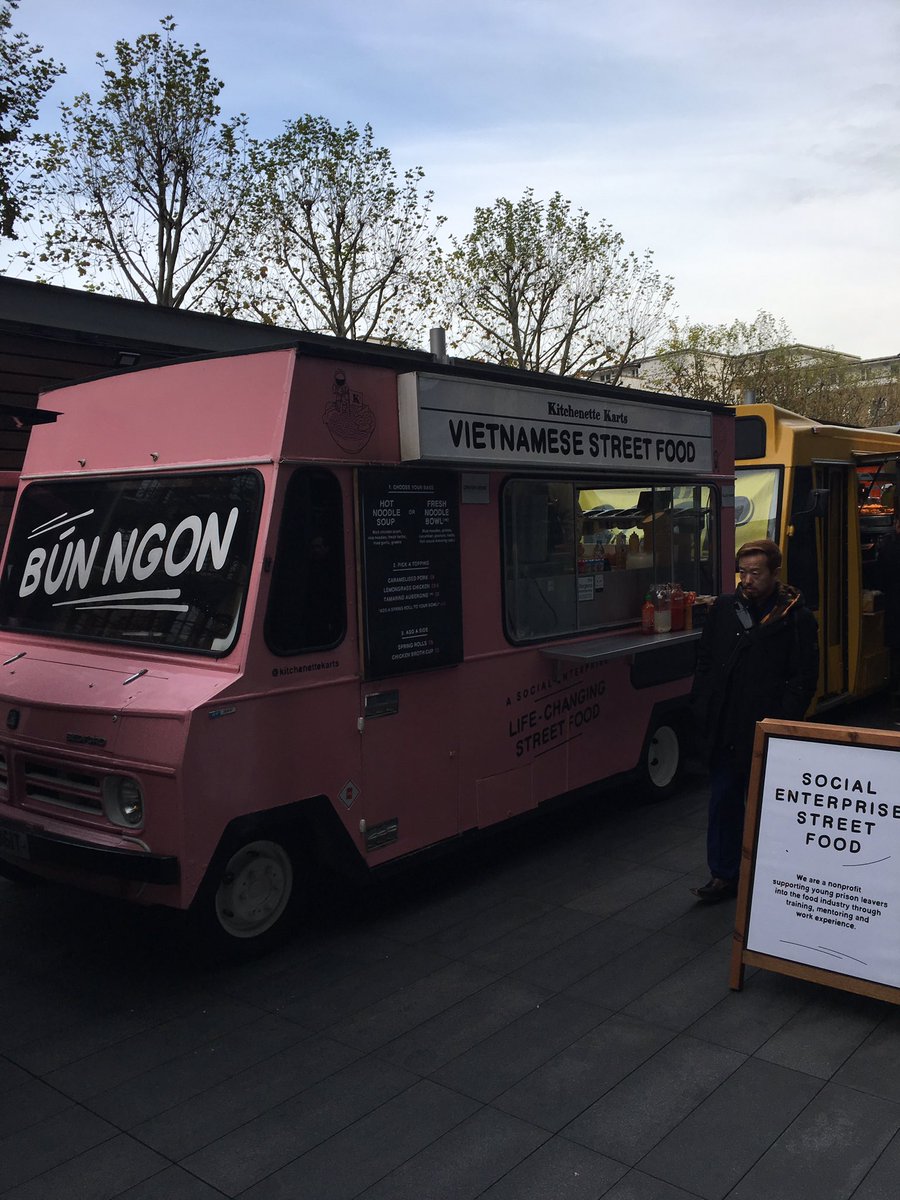 Yeeeees - the moment has finally arrived! Lunch chez <a href="/kitchenetteLDN/">Kitchenette Karts</a>