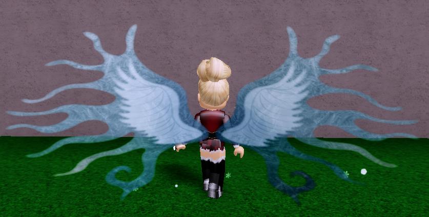 D A M I E N On Twitter These Are The 5 Wings I Am Going To Rework Including Scorching Ultimate Which Won T Let Me Fit With The Others All Pictures - roblox royale high all large wings