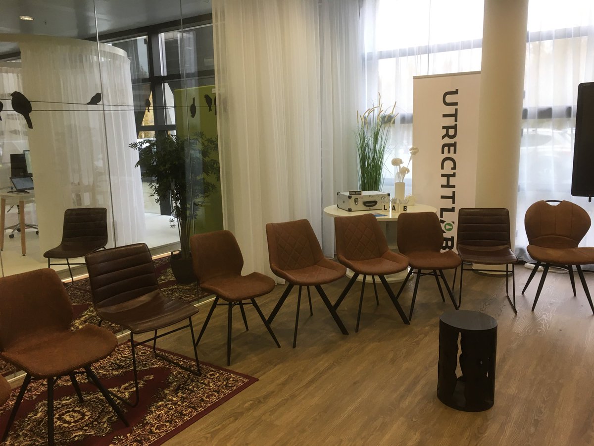 HenriKool's tweet image. Naast een externe ‘board’ heeft ⁦@UtrechtLab⁩ vanaf vanmiddag ook een interne adviesgroep. Met ⁦@jamvizthink⁩ nadenken over de volgende stap #TheNextStep #TheNextLevel Leuk!