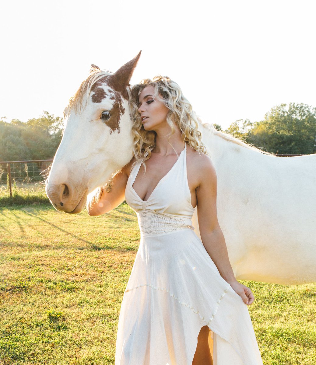 TheTillmanPhoto's tweet photo. Few images from a recent #photoshoot https://t.co/0pEhnLkXnE