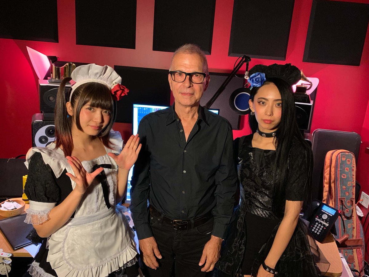 【MUSIC】BAND-MAID reveal that their new song 'The Dragon Cries' was produced by the legendary Tony Visconti.

English: bit.ly/35ePnPP

#BANDMAID #CONQUEROR #TonyVisconti