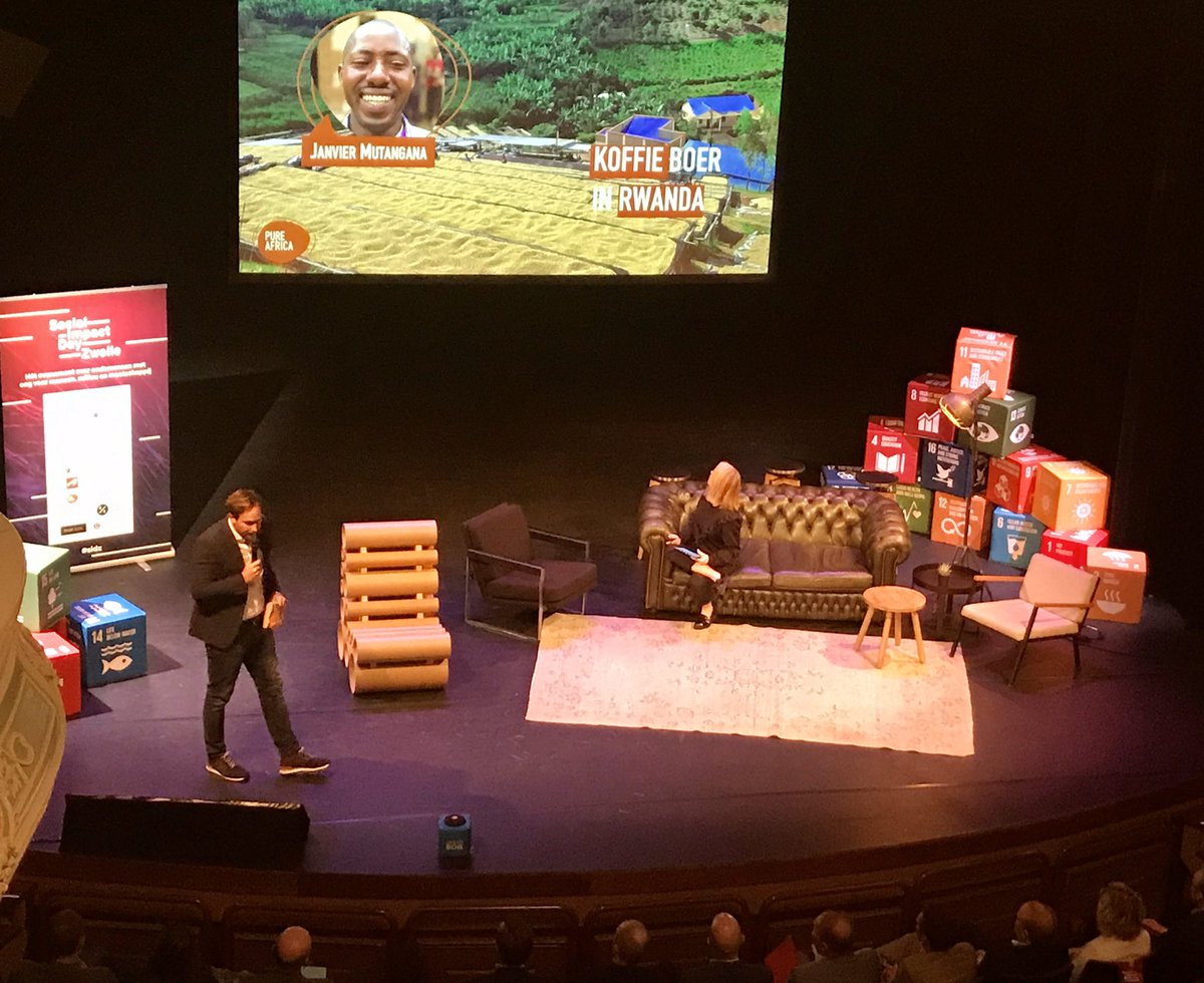 SIDZwolle's tweet photo. We maken ons op voor de pauze! En in de pauze genieten wij natuurlijk van eerlijke koffie van Pure Africa Coffee! #sidz #zwolle https://t.co/wXdfRszB6C