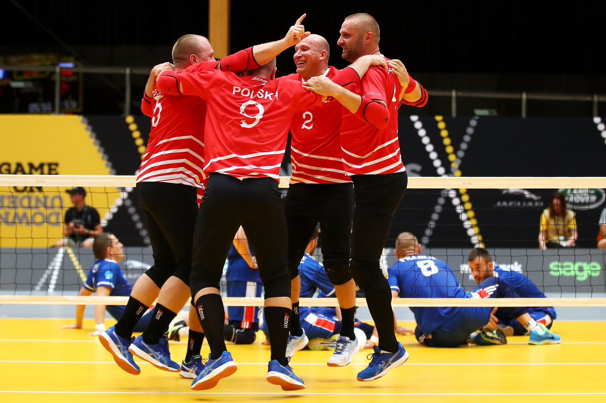 InvictusGamesNL's tweet photo. 👥 | Competitor, volunteer, husband, dad, brother, teammate and friend… today we celebrate and honour every inspirational man and all the strong men in our lives. Happy International Men's Day! 💛🖤 #IG2020 #InvictusGames #InternationaMensDay https://t.co/xeou5KOgDO