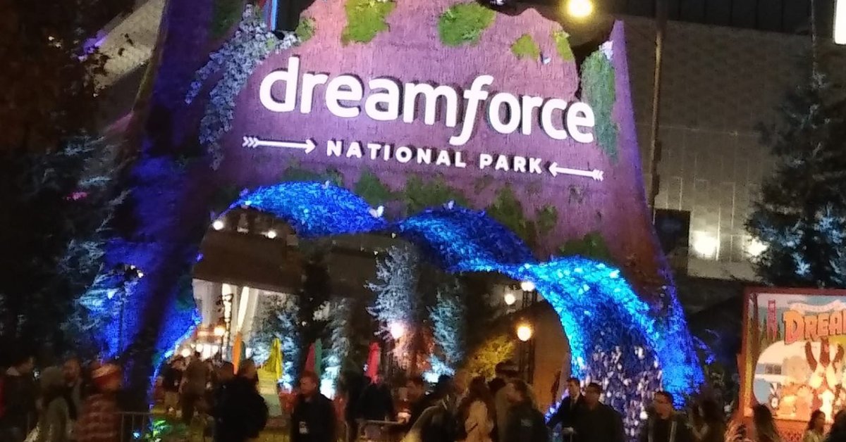 1218Global's tweet photo. Our Convectus Solutions Team is Ready For Dreamforce. Look for Joanne Ung, Giovanne Correa, Nolan Larrabee and John Brazas! #Dreamforce https://t.co/MPIIs71hlV