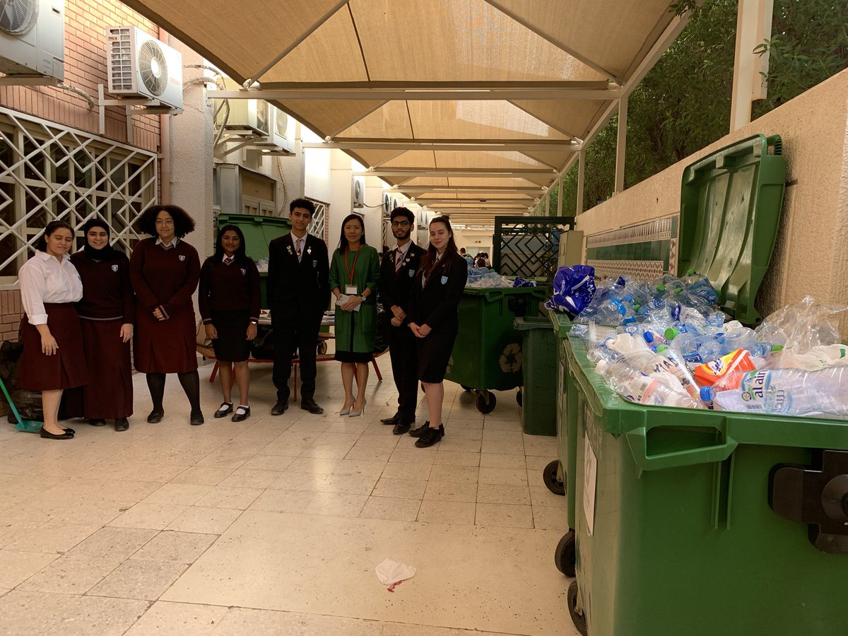 ecotude's tweet photo. Recycling Day 3:
We collected a total of 5 large green bins of plastic! 
An unprecedented amount that was only possible thanks to the contributions. A huge thanks to Stephanie from My Jute Company for being present today! 
Thank you NES!! 🌱🌲❤️ https://t.co/4RcZ8FzPtf