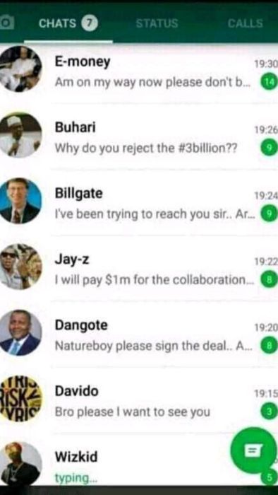 BE SINCERE:- If You See A Chat Like This On Your Phone, Who Will You Reply First?