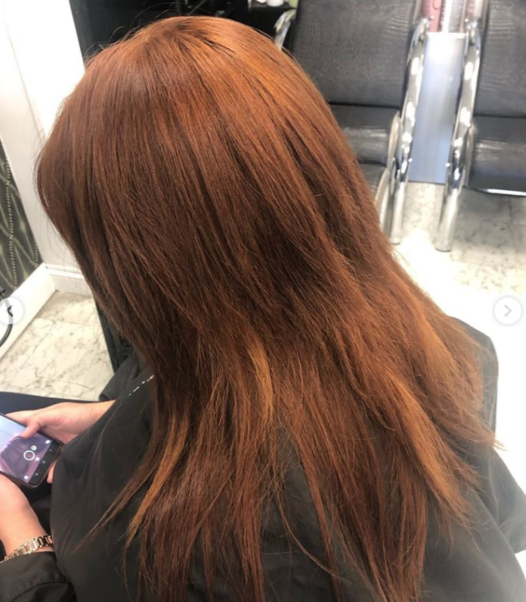 It can take time to get the outcome but we always manage to get there! ✨ This gorgeous copper was created using <a href="/schwarzkopf/">Maxim Schwarzkopf</a> #igoraroyal then blow dried and styled using #ghdplatinumplus 

#hairstyle #hair #hairtransformation #beforeandafter