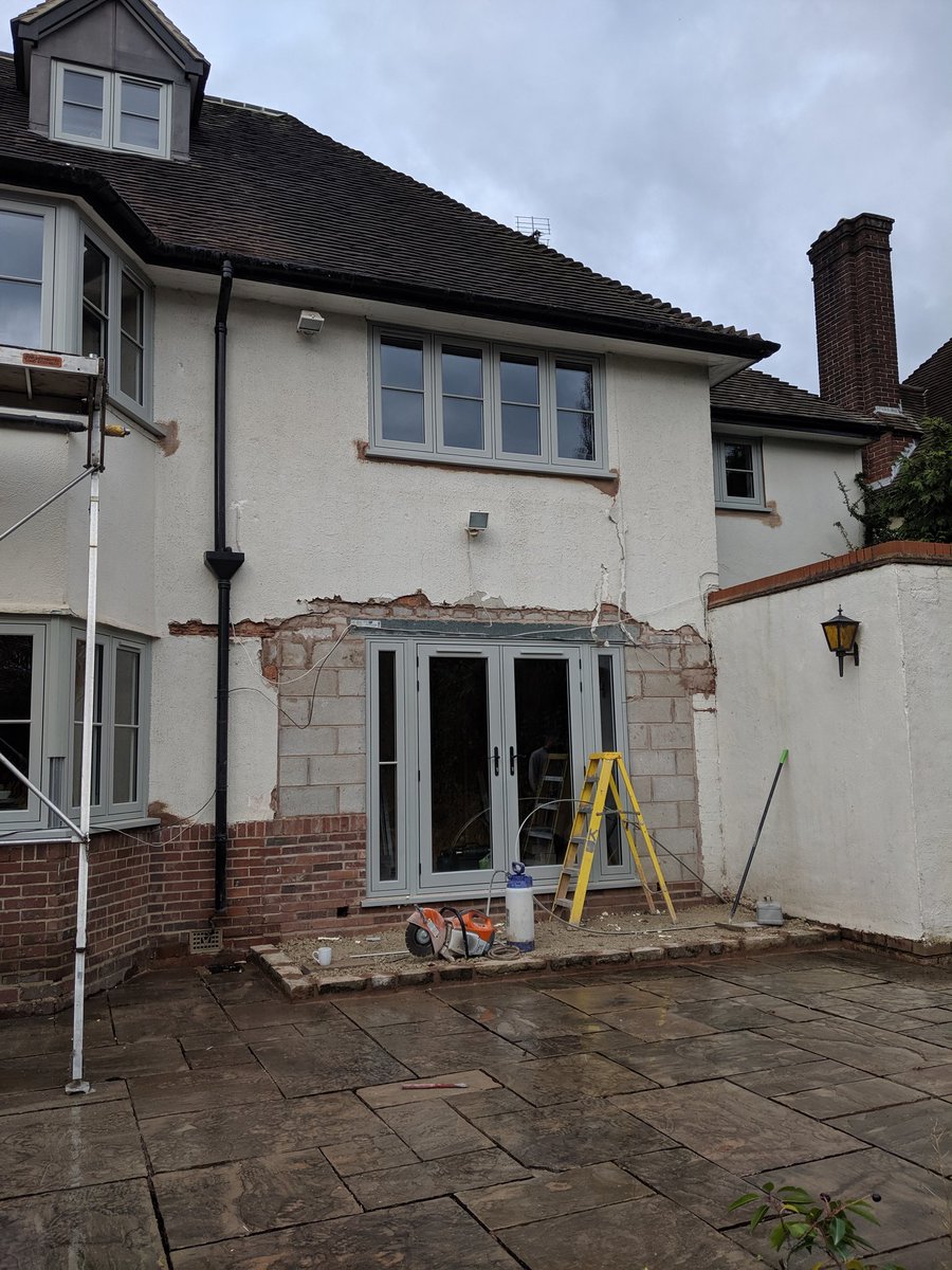 eywindows's tweet image. Residence 7 job coming on well in Sutton Coldfield. Full pictures when completed. Supplying an amazing fire and bifolds to this project to!