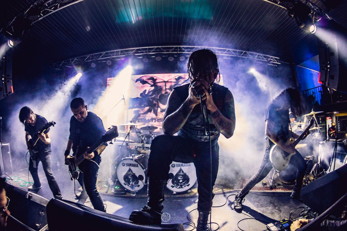 Brutal show y el apoyo del público asistente a <a href="/suicidesilence/">Suicide Silence</a> &amp; <a href="/Revocation/">Revocation</a> en Bogotá. Un agradecimiento especial a #nandomixing por su impecable trabajo en la consola y a todo el crew de <a href="/KaosCp/">Kaoscorp</a> y #DisciplineCompany por hacer de este evento una gran noche.#darphotograph