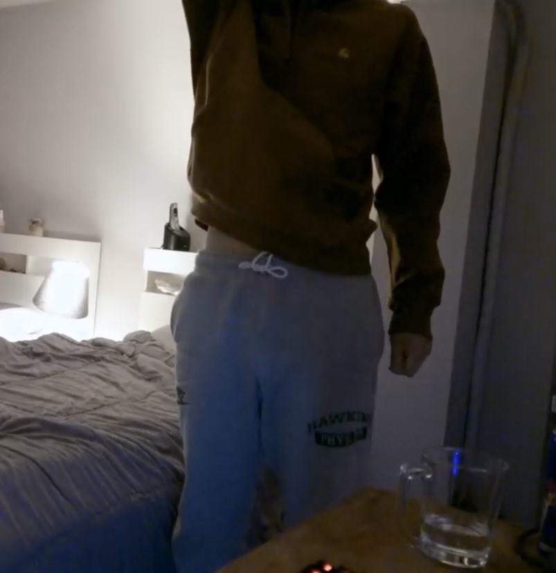 simonsuhs's tweet image. johnny stans have gone from a jrought to shirtless johnny, johrista and johnny goalkeeper all in less than a week, johfam how we feeling??