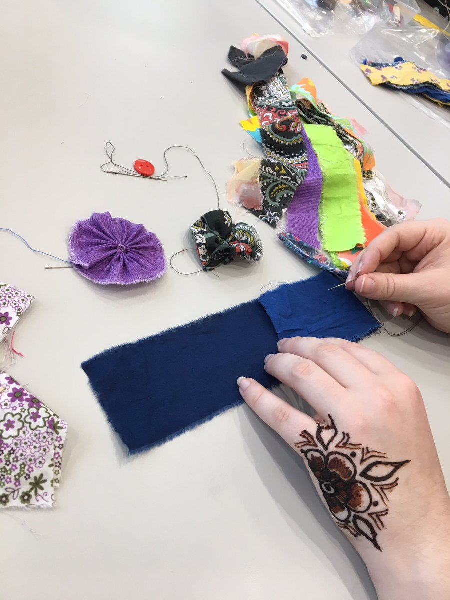 CreativeJunc's tweet image. #ThanksToYou over 1000 #Slough residents got hands on with all sorts of arts activities @GetCreativeUK @TheCurveSlough @SloughLibraries @ace_southeast #NationalLottery25