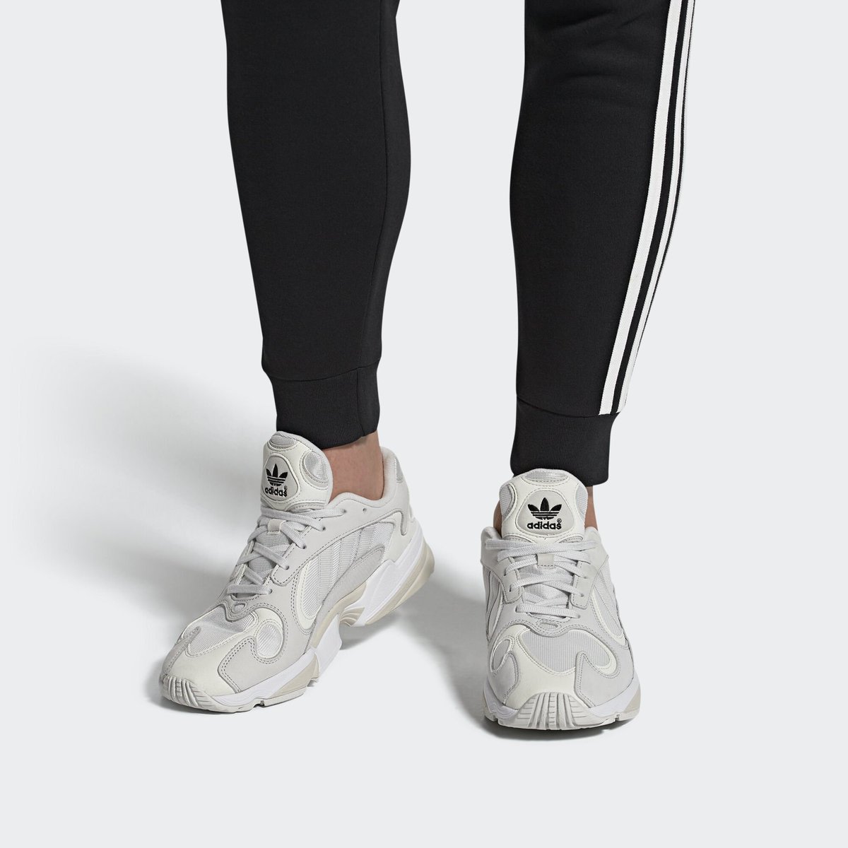 adidasalerts's tweet photo. — ENDS TONIGHT —
Under retail on #adidas US.
adidas Yung 1.
Retail $120. Now $57 shipped.
Use code CREATORS in cart.
Sign in to Creators Club account for access.
—> https://t.co/FfmM10rnHE #ad https://t.co/NXiTFMVTRz