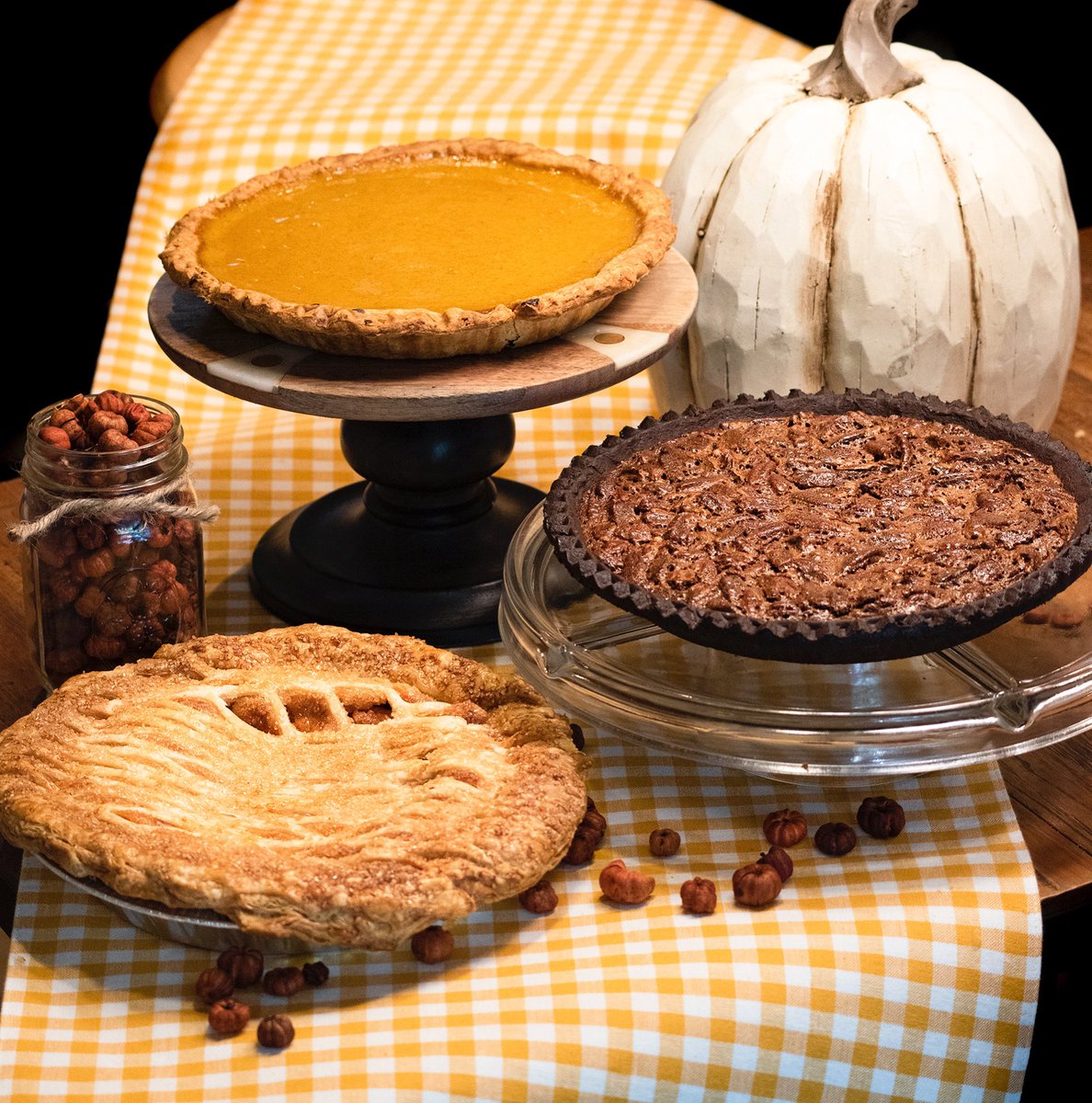 Set the table with #pie! Don’t forget to place your #Thanksgiving orders! #applepie #pecanpie #pumpkinpie #romeoandjuiletpie #cornbread #pumpkinpie
