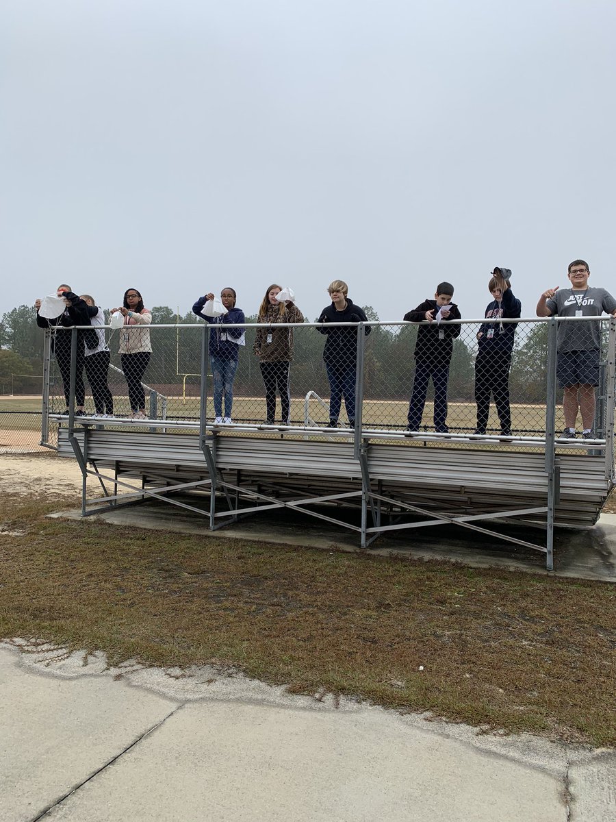 BakerJodilyn's tweet photo. Testing parachutes in STEM!  @CSMS_Huskies https://t.co/yhhYVdn723