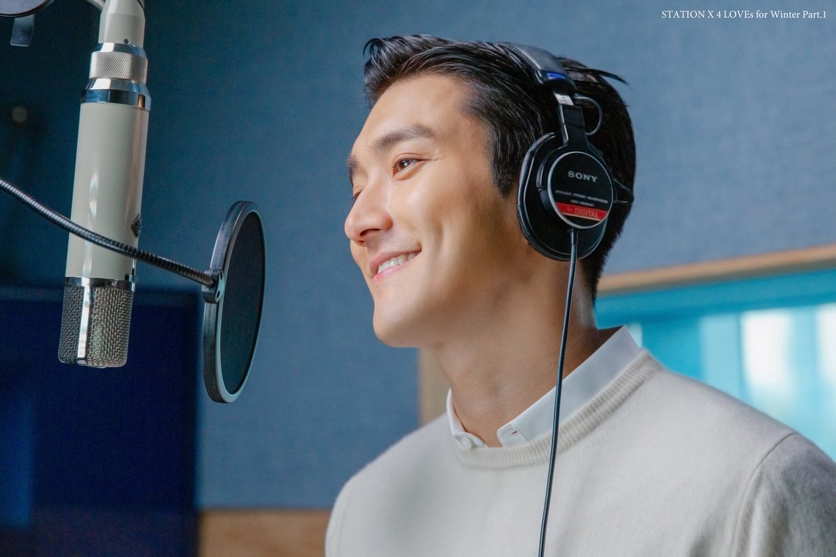 diversasuke's tweet photo. Singing to help other people. 💙💙💙
#TomorrowIsYourDay https://t.co/UqzwrQLO48