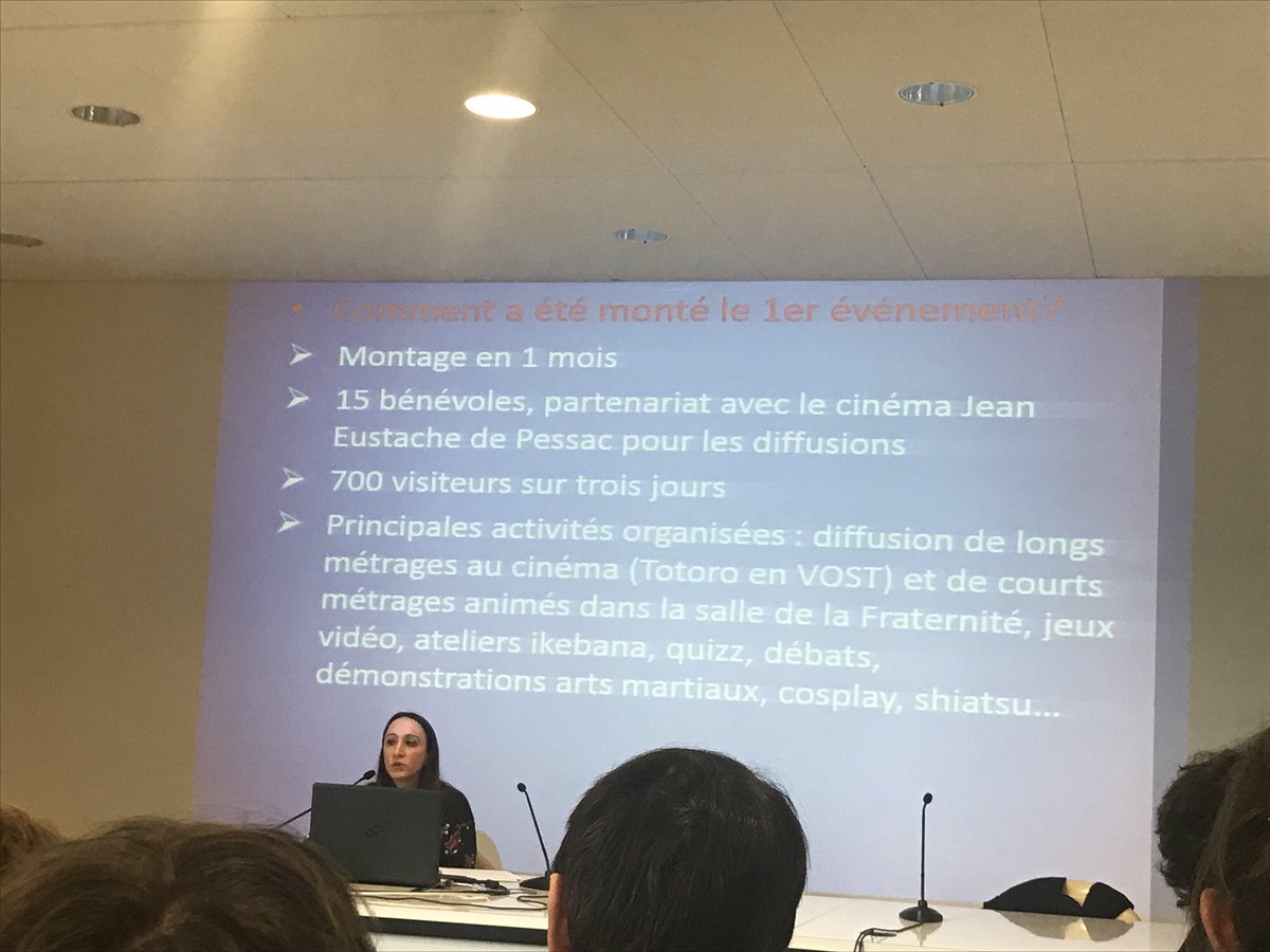 ISIC_MasterCPNM's tweet photo. Pour clôturer cette JE #HyperFan,
Katia Dubois ( @AssoMandora ) nous parle des événements à destination des fans, plus particulièrement de l’#Animasia et du #BordeauxGeekFest https://t.co/nSnzmpd548