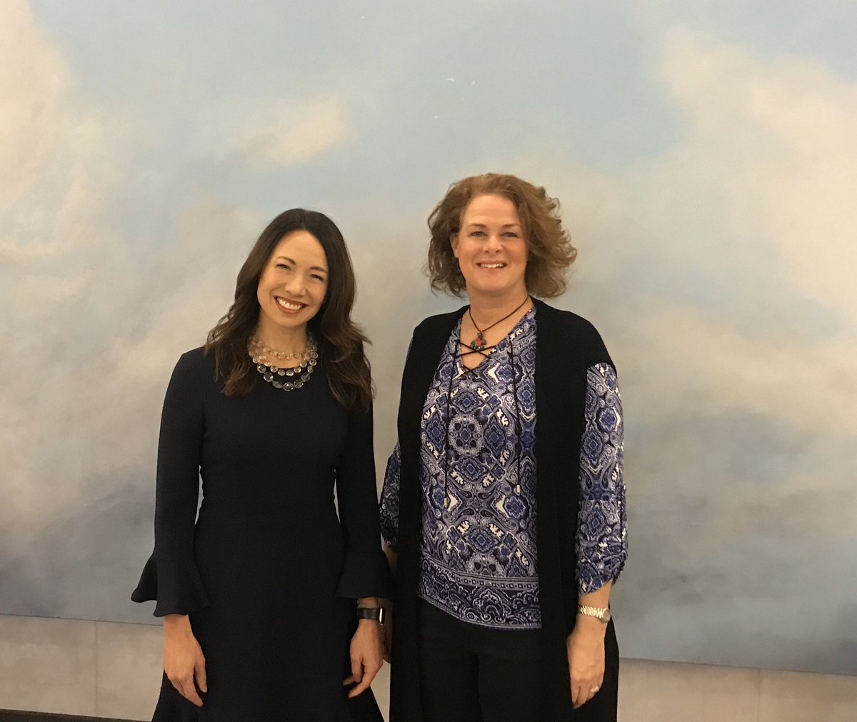 AVMAmeets's tweet photo. We’re super excited for our featured presentation this morning at #AVMAWellbeing with Dr. @cmoutierMD from @afspnational! https://t.co/MURAt2ZbTb