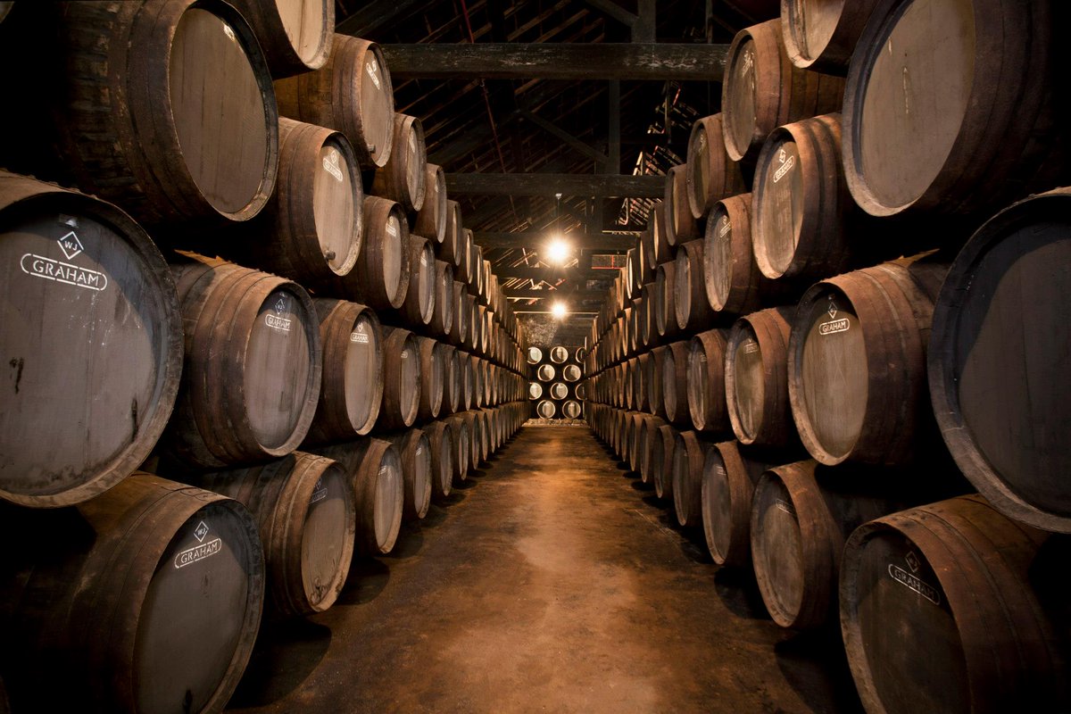 alentejo_1970's tweet photo. The #Portwine #VinhodoPorto is a portuguese wine produced with destilled grape spirits in the #DouroValey in the north of #Portugal. It´s a sweet red wine that also comes in dry, semi-dry and white varieties. Only the wine produced in #Portugal may be labelled as #Port or #Porto. https://t.co/1maJkl94PI