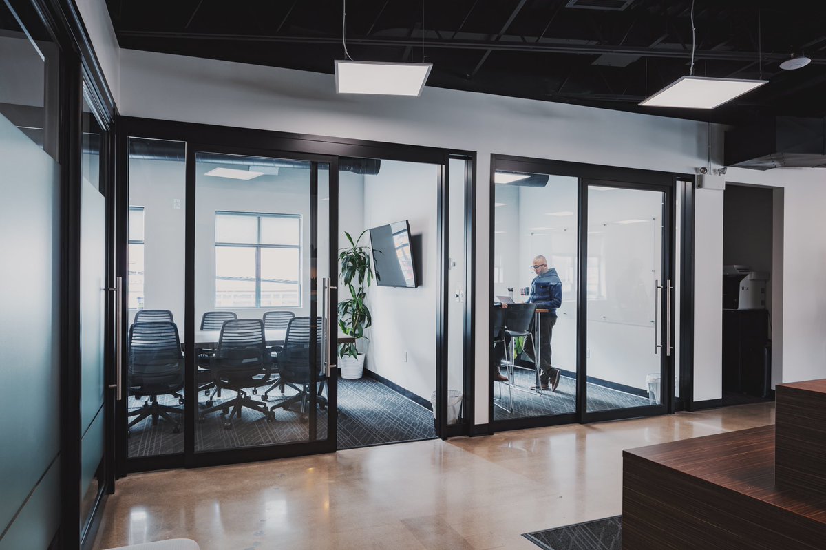 HuntingtonProps's tweet image. Huntington Construction Office Fit Up: 421 Richmond Road, #Westboro, 2018 #Ottawa #Construction #Design