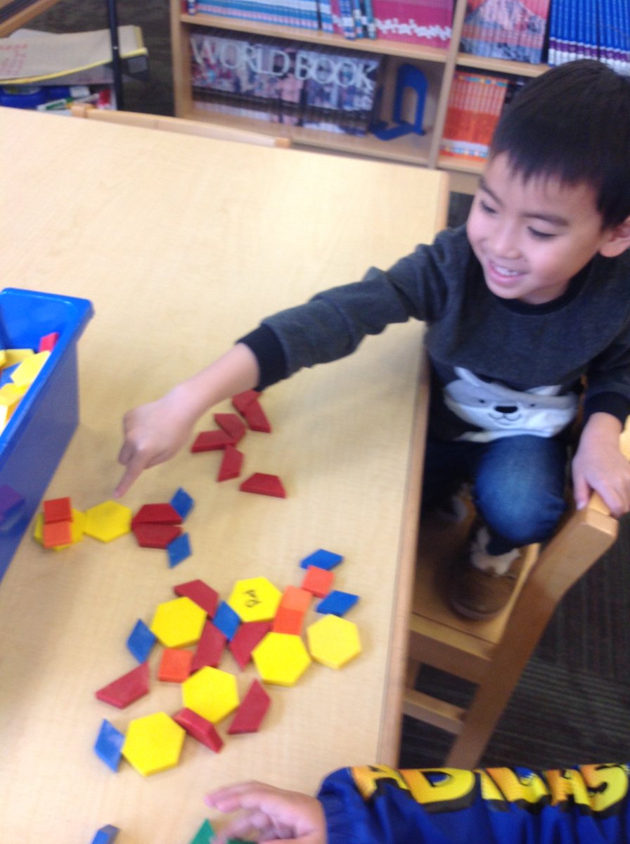 LBESlibrary's tweet image. Kindergarten build their version of the Statue of Liberty after having read #HerRightFoot #LB65 #makerspace