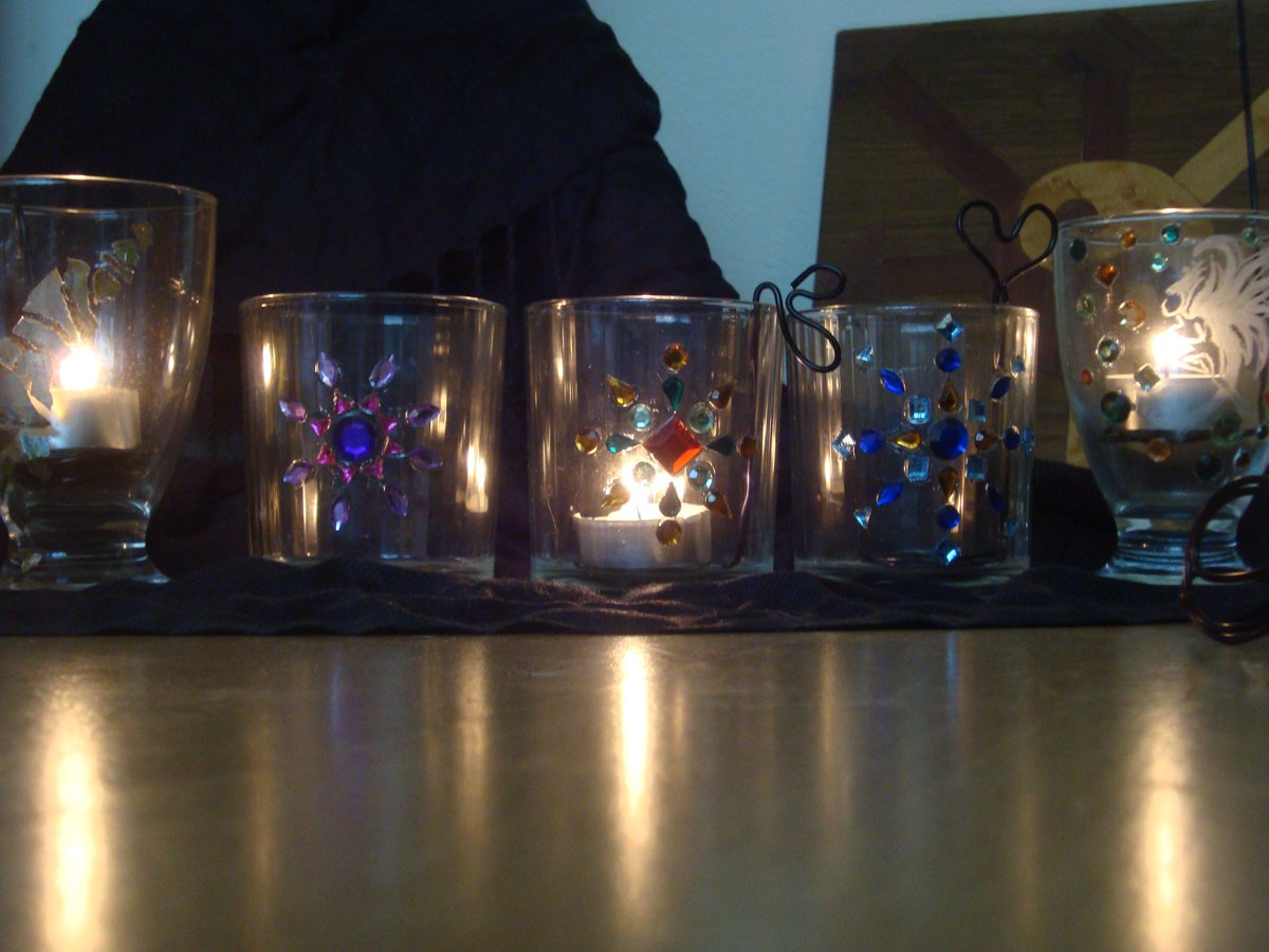 NetGhost9's tweet photo. #upcycling_art https://t.co/SRzIZD9wdK