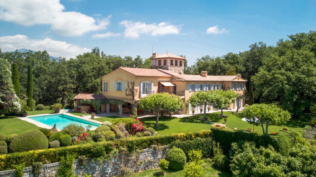 5 Best Wine &amp; Olive Oil Producing Properties on the French Riviera. fineandcountrycannes.wordpress.com/2019/11/19/5-b…