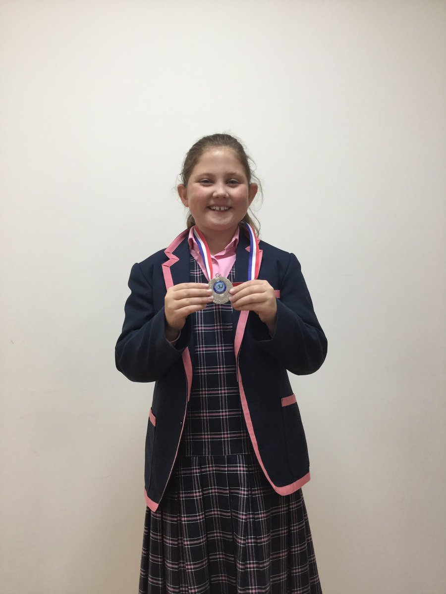 AlleynCourtPerf's tweet photo. Verse Speaking 8 years:
Sophie won the silver🥈and Polly won the bronze 🥉#southendmusicfestival #speechanddrama @AlleynCourtYr4 https://t.co/SRPyj4ssJ5