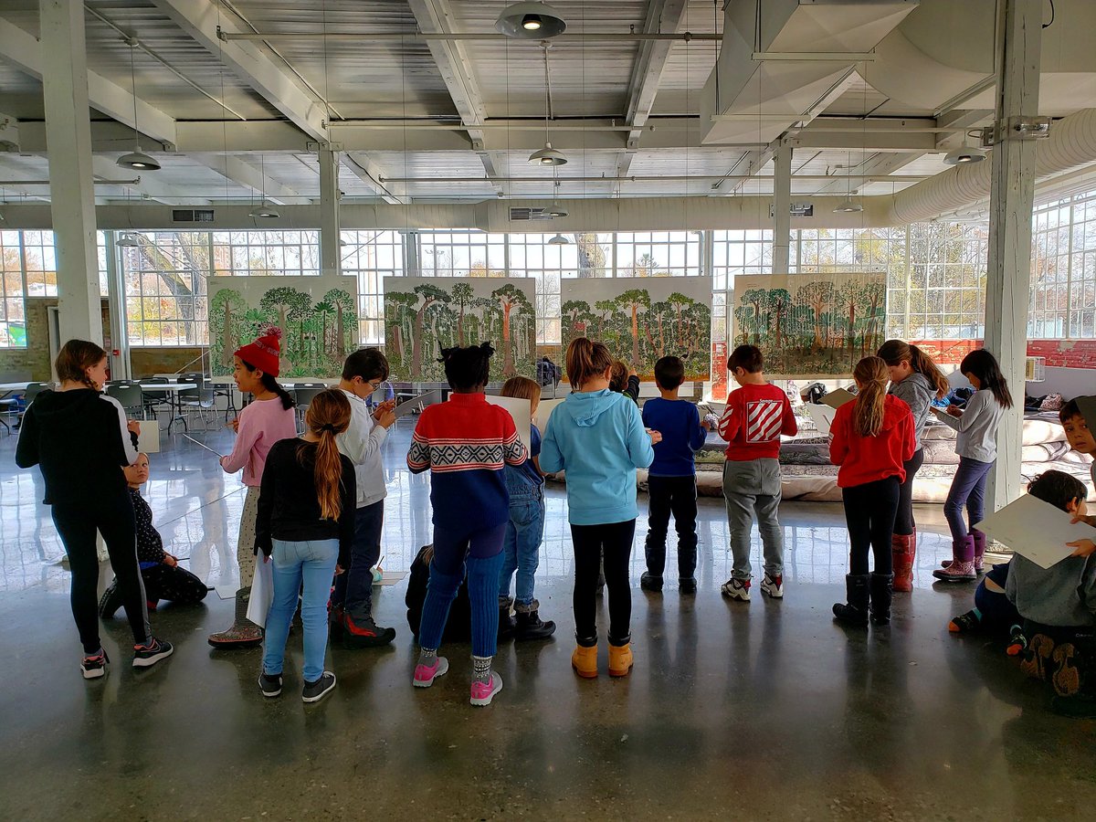 BlankCanvasesTO's tweet photo. Another amazing workshop at the @TorontoBiennial. 
The students are sketching their Treescapes inspired by the beautiful works of Artist #AbelRodriguez.
Following an interesting discussion on local Treescapes and Ecosystem these students create their own mixed media Treescapes. https://t.co/Rr8u8wmgAn