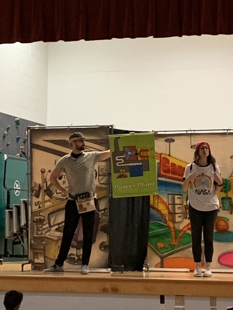 CarpElem's tweet photo. Our students learned all about saving energy this morning. Thank you @DukeEnergy for the wonderful performance! #myenergykitchallenge 💡👏🏼 https://t.co/9xWrVxnaJo