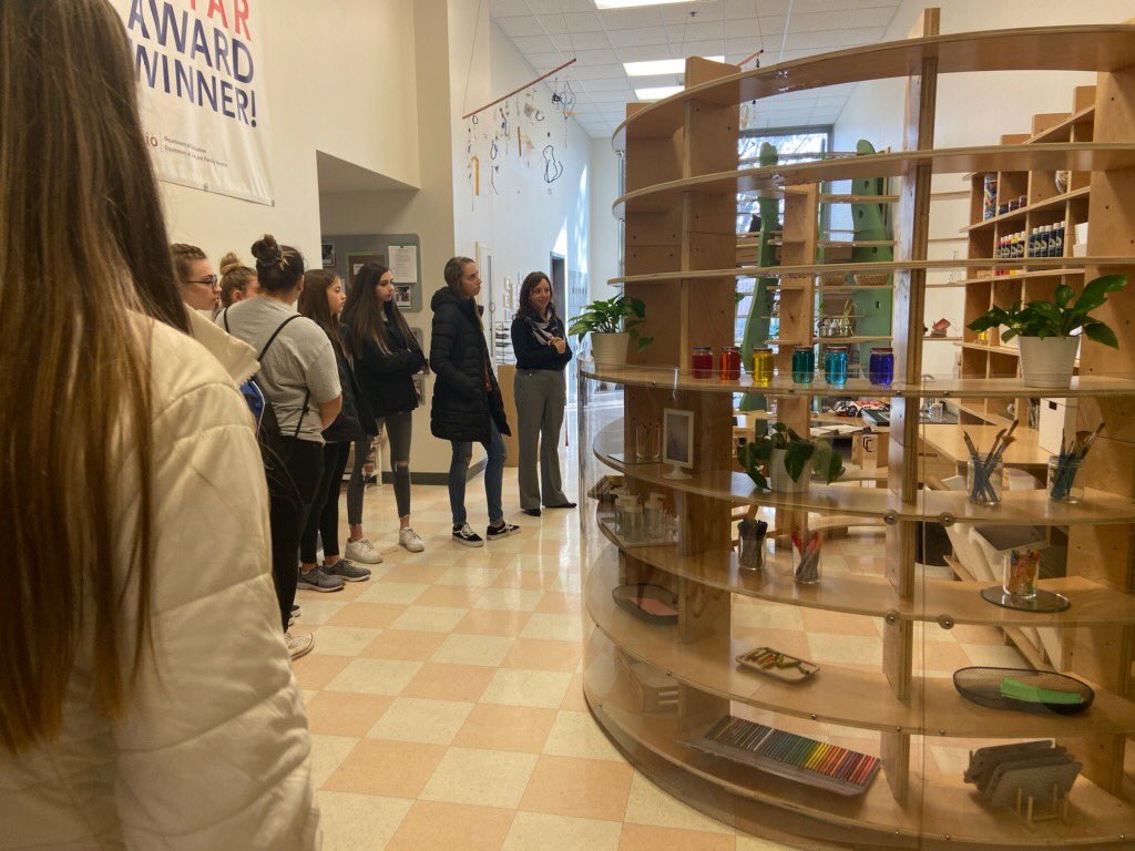 AcademyMhs's tweet photo. An amazing experience at UC learning all about the education college!! Thanks ⁦@CorbinPurdum⁩ @UC_CECH⁩ 
❤️💚👩‍🏫🧑‍🏫💚🖤 https://t.co/L7lk3auucP