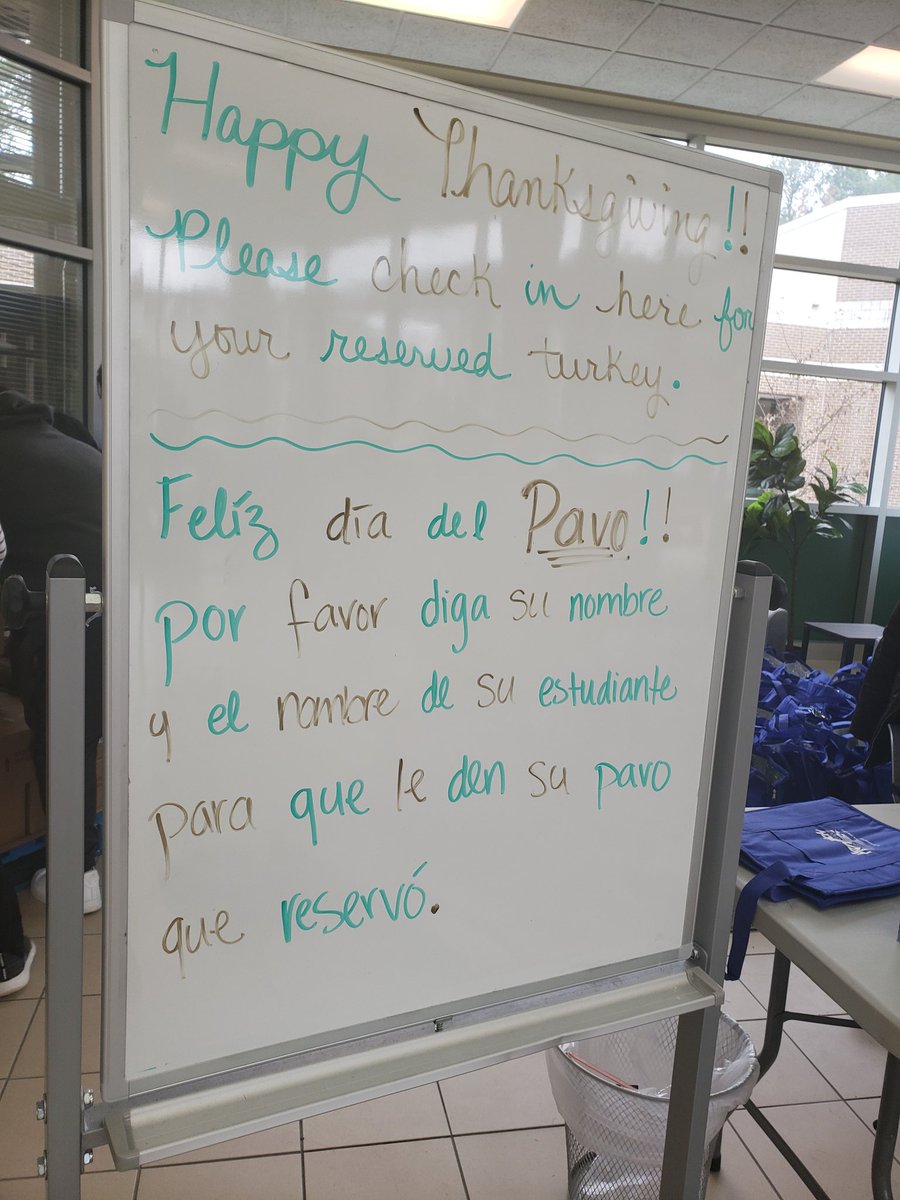 NealEagleSS's tweet photo. Preparing to distribute 120 Thanksgiving meals to our families with @EDCI_nc!  #EDCI #interfaithfoodshuttle #WeAreNeal 

Cenas de accion de gracias para nuestras familias! https://t.co/zRHXPlJ7qT