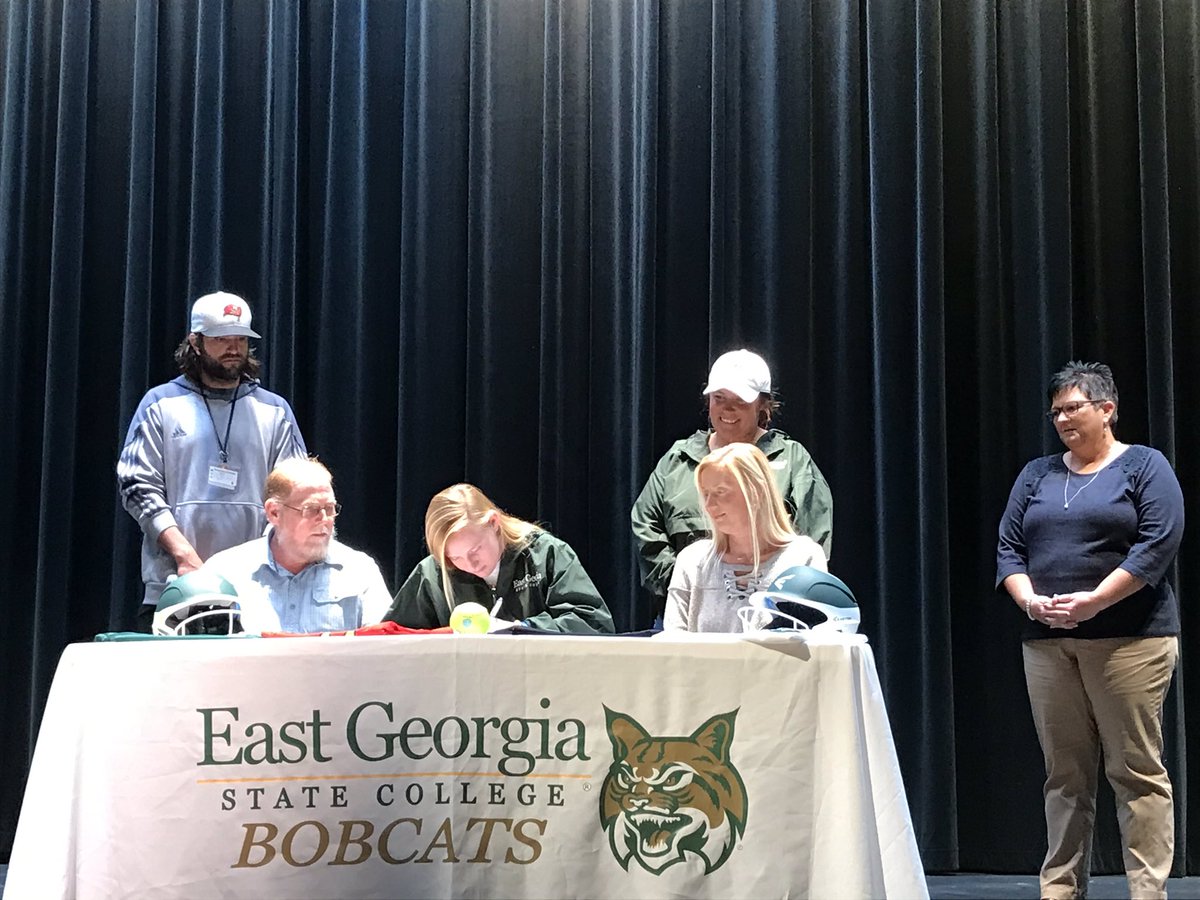 Yesterday we signed Tabitha Mimbs &amp; today we signed Alexis McQuaig! We are filling up our 2020, &amp; we are so excited! Welcome to the team ladies! 💚💛