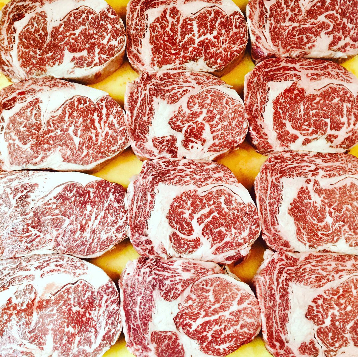 ModernSteakCA's tweet photo. #wearenotthesame you can’t buy our #primegrade @albertabeef at the chain grocery stores.... #yyc #buylocal #eatlocal #supportlocal #exclusive https://t.co/HTcDj8XR6G