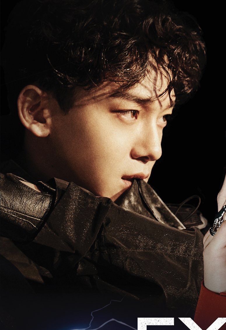 cilekliimonataa's tweet photo. THIS ERA BELONGS TO HIM HE IS THE COVER OF THIS ERA FIGHT ME BITCH 

 #ObsessedWithCHEN https://t.co/Z5YYz7iwUF