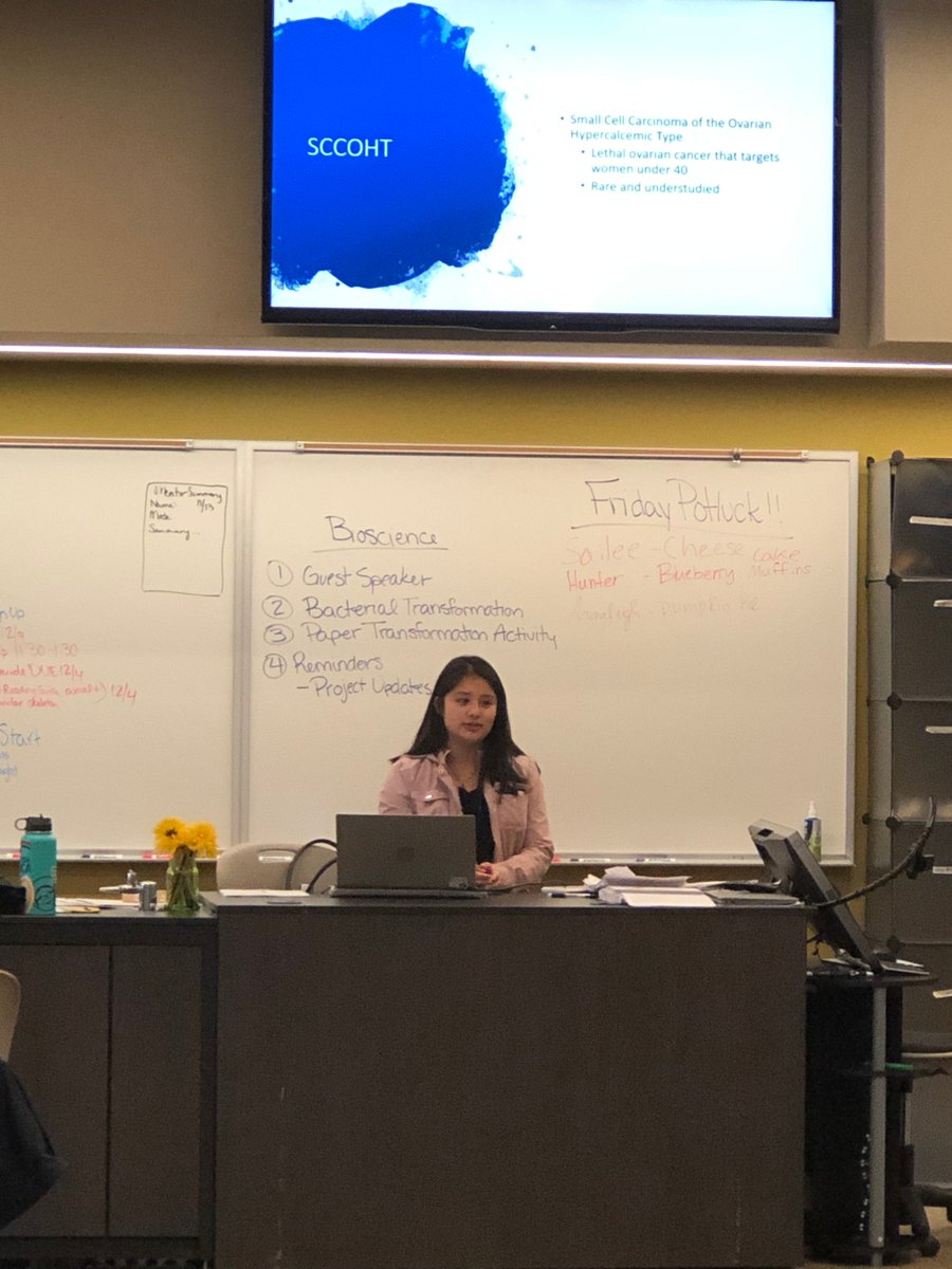 TGenResearch's tweet photo. TGen Helios Scholars Alumni 2019, Esmeralda Gomez, talking with @PeoriaMET students this morning about #Crispr technology.
#TGenResearch #HeliosScholars #PeoriaMET #PeoriaMETBioSci https://t.co/ryj7yLKMxf