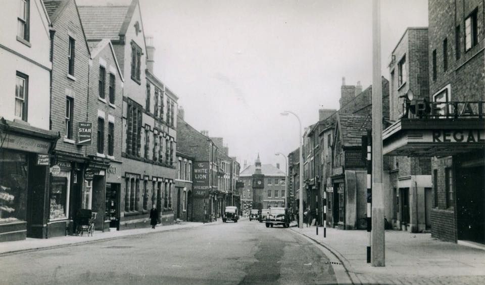 OrmskirkDirect's tweet image. We hope everyone is having a great evening! Heres another great image for #takemebacktuesday ⠀
⠀
Many thanks to Ormskirk Bygone Times for sharing this image! Check out their page on facebook 🙌⠀
⠀
#tuesday #ormskirk #takemeback