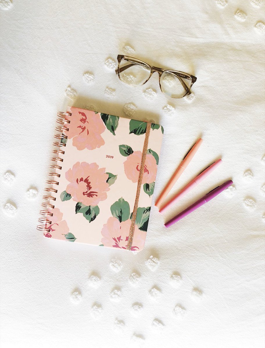 UNFPRSSA's tweet photo. Fun fact: planners help improve your time management AND give you a sense of accomplishment. 🤗 As a busy college student, some extra free time and a little sense of gratification go a long way! https://t.co/AUMgGS1rDy