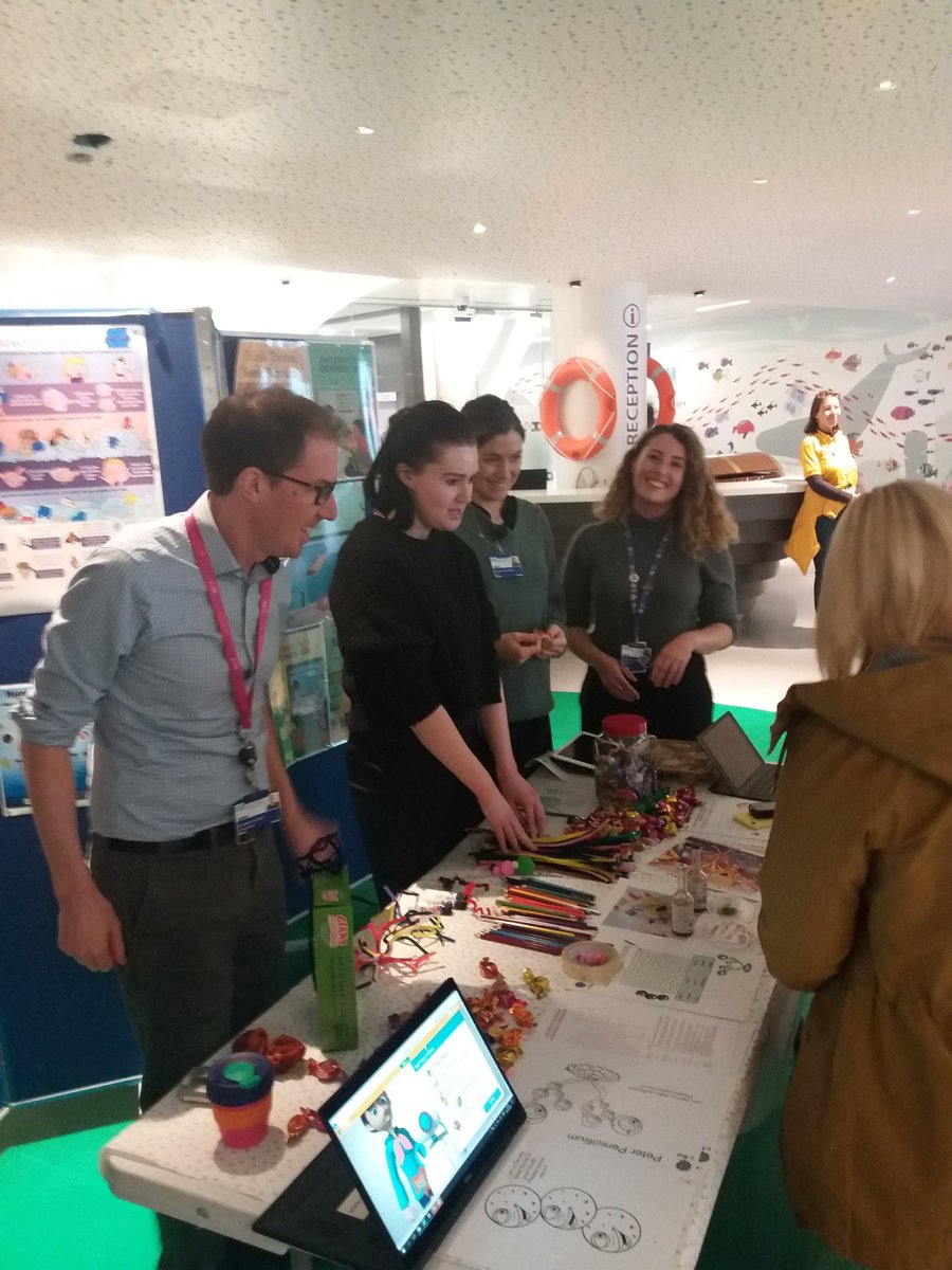 SalinaParkyn1's tweet photo. Great to see the #AntibioticResistance #AntibioticsAwarenessWeek stalls out today at our #GOSHOpenHouse event. Well done π#QualityandSafety #Learning @GOSH_QS @GreatOrmondSt @claireyfairy76 @HerdipBevan @RhiannonFollett @NuviYapa @rsvp2diane https://t.co/xA8ba5dEvg