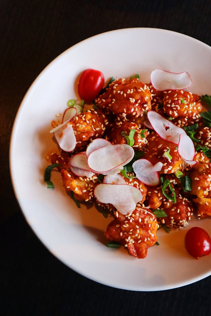 SaffronSC's tweet image. Who's got dinner on the brain? 🙋🏽‍♂️🙋🏽 ⁠Come on in and start off with General Tso's Cauliflower!⁠
⁠
