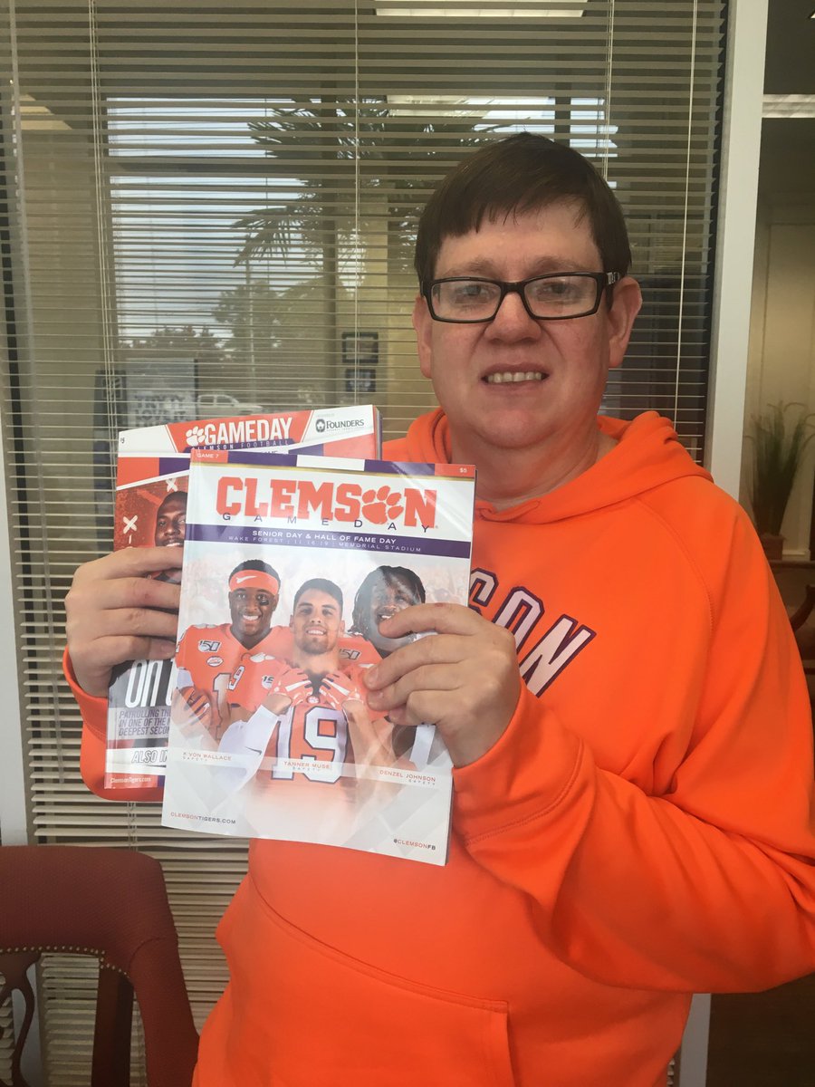 ⁦@TimBourret⁩ Eddie McGuirt with Clemson programs.