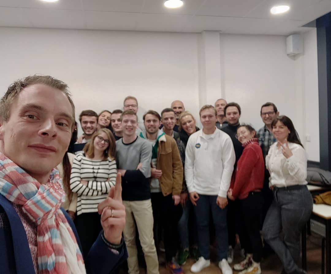 Merci aux  #démineurs du <a href="/MBADMB/">mbadmb</a> <a href="/EFAP_/">EFAP</a> <a href="/HUBInstitute/">HUB INSTITUTE</a> pour cette super journée #insidedigitalrevolution . maintenant tout commence et comme dirait le boss #gogogo #MBADMB