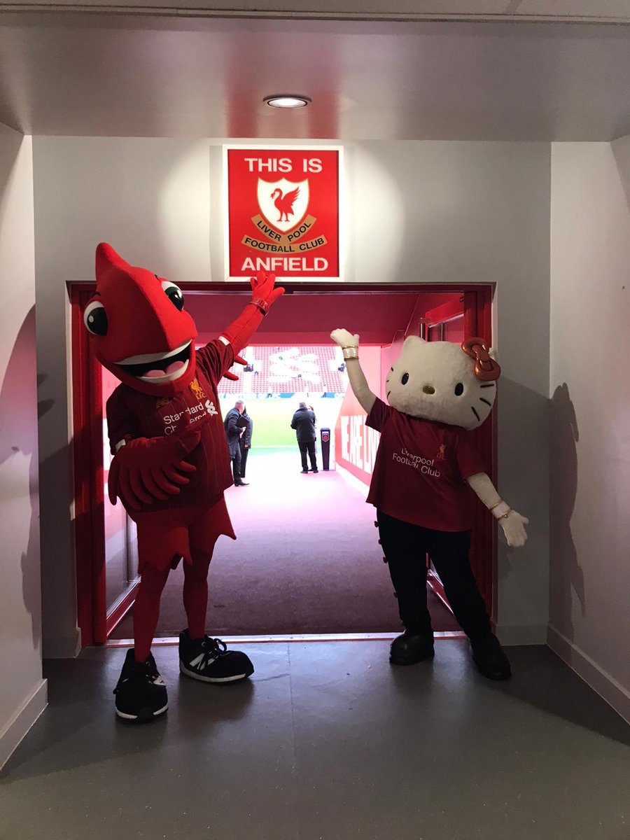 MightyRed_LFC's tweet photo. 🎉CONGRATULATIONS WANCHAI🎉
Wanchai is the lucky winner of the very special @WeRHelloKitty and @LFCRetail prize bundle!
Hope you enjoy all your gifts 🥳
#hellokittyxLFC #LFC #YNWA #Competition https://t.co/cMLKtxPy4k